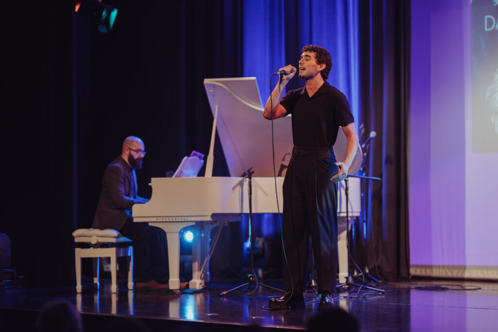 GALA PREMIS TEATREMUSICAL 2024 ALTA RESOLUCIO JORDI GALDERIC R3 6137 scaled